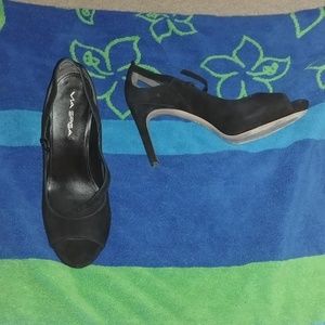 Via spiga black suede high heels